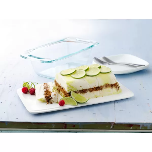Pyrex Easy Grab 4-Piece Glass Baking Dish Set with Lids, 2-Qt Glass Bakeware Set, Non-Toxic, BPA-Free Lids, Tempered Glass Nesting Bakeware Set