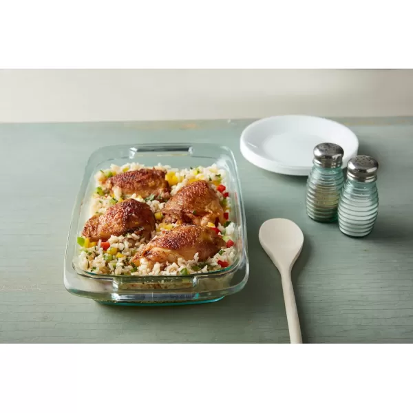 Pyrex Easy Grab 4-Piece Glass Baking Dish Set with Lids, 2-Qt Glass Bakeware Set, Non-Toxic, BPA-Free Lids, Tempered Glass Nesting Bakeware Set
