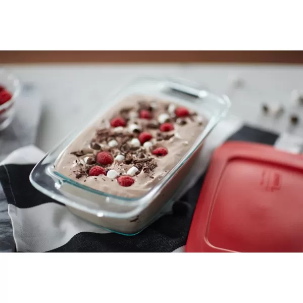 Pyrex Easy Grab 4-Piece Glass Baking Dish Set with Lids, 2-Qt Glass Bakeware Set, Non-Toxic, BPA-Free Lids, Tempered Glass Nesting Bakeware Set