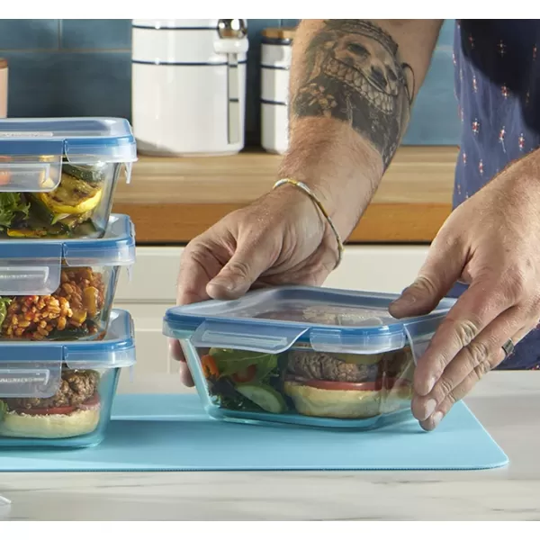 Snapware Total Solution 10-PC  Square Glass Food Storage Container Set with Plastic Lids, Medium Size Set of 4-Cups, BPA-Free Lids with Locking Tabs, Microwave, Dishwasher, and Freezer Safe
