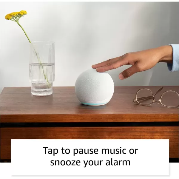 Echo Dot with TPLink Tapo Smart Color Bulb