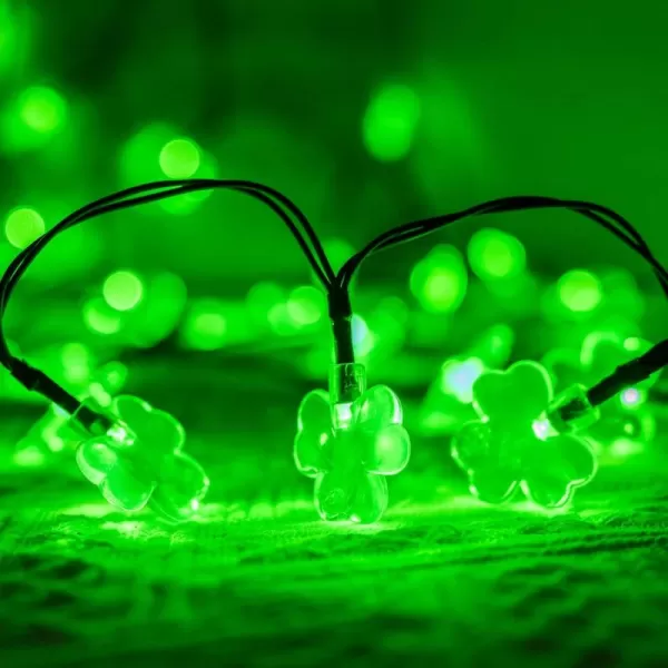 Dazzle Bright 2 Pack 50 LED St Patricks Day Shamrock String Light Battery Operated Clover String Lights with 8 Lighting Modes ThreeLeaf Lucky Clover Green Lights for Party Home Decor