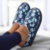imageFruit of the Loom Womens Slipper Zapatos Cmodos Ditsy Floral Clog IndoorOutdoorNavy