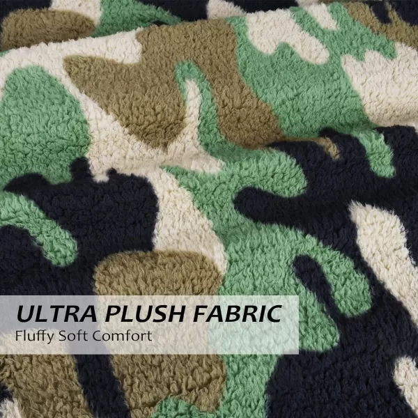 Catalonia Camo Sherpa Throw Blanket Fuzzy Snuggle Blanket for Camping Traveling Couch Bed Super Soft Light Weight Reversible All Season Use 50x60 inchesGreen Camo