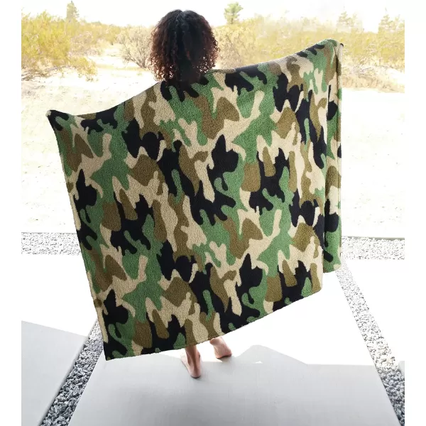 Catalonia Camo Sherpa Throw Blanket Fuzzy Snuggle Blanket for Camping Traveling Couch Bed Super Soft Light Weight Reversible All Season Use 50x60 inchesGreen Camo