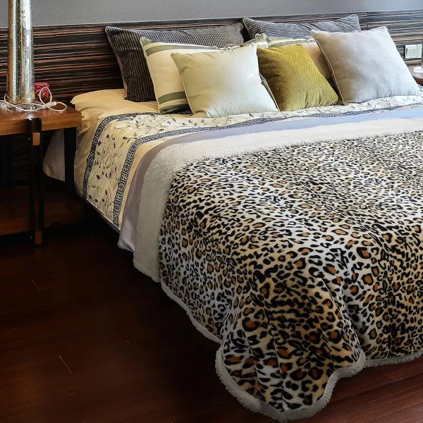 Catalonia Cheetah Sherpa Fleece Blanket for Bed Super Soft Plush Sofa Couch Throw Blanket TV Bed Blanket Comfy Cozy Fluffy Warm Comforter Caring Gift 60x80 inch60x80 inches Cheetah