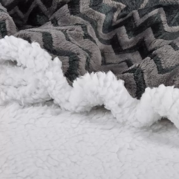 Catalonia Grey Sherpa Throws Blanket Super Soft Comfy Fluffy Fuzzy Fleece Plush Blanket for Sofa Couch Bed Reversible All Season for Adults Children Chevron 50x60Sherpa Throw 50x60 Inch Chevron Charcoal