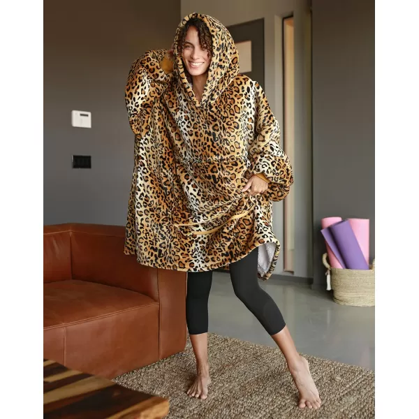 Catalonia Oversized Blanket Hoodie Sweatshirt Wearable Sherpa Blanket Pullover Ideal GiftingCheetah