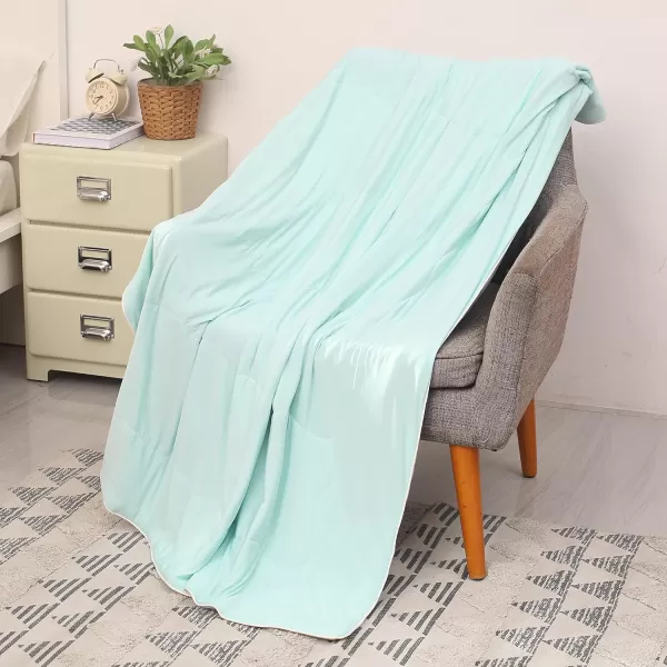 Catalonia Queen Size Quilt Set Lightweight Bedspread for Summer and Spring 3 Pieces Bedding Coverlet1 Quilt and 2 Pillow Shams Grey Froest Pattern90x96 inches50x60 inches Aqua