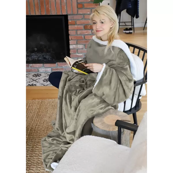 Catalonia Sherpa Wearable Blanket with Sleeves Arms Super Soft Snuggly Body Blanket for Adult Women and Men Portable Gift for HerCamel