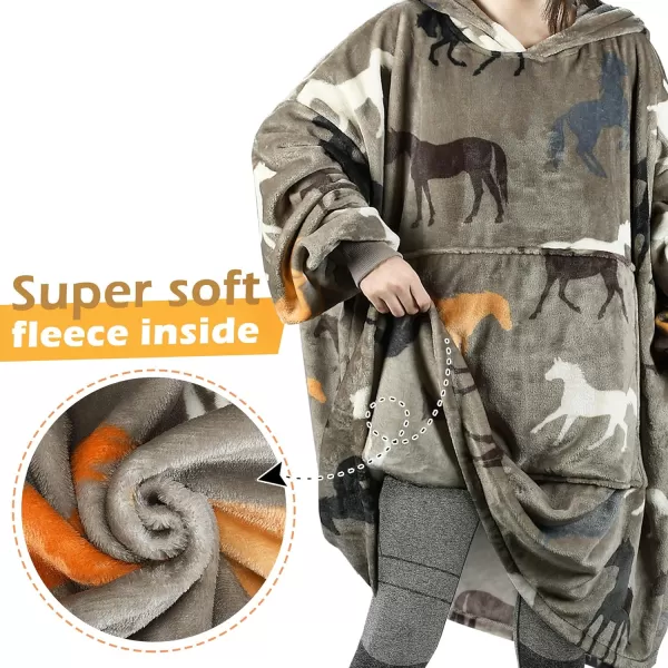 Catalonia Union Jack Print Blanket Hoodie Sweatshirt Oversized Wearable Fleece Pullover for Adults Men WomenHorse