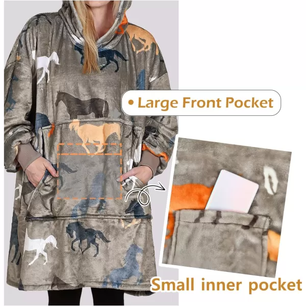 Catalonia Union Jack Print Blanket Hoodie Sweatshirt Oversized Wearable Fleece Pullover for Adults Men WomenHorse
