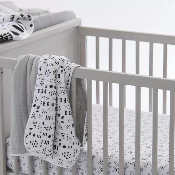imageHonestBaby Boys Organic Cotton Changing Pad Cover Tossed Skulls One SizeTossed Skulls