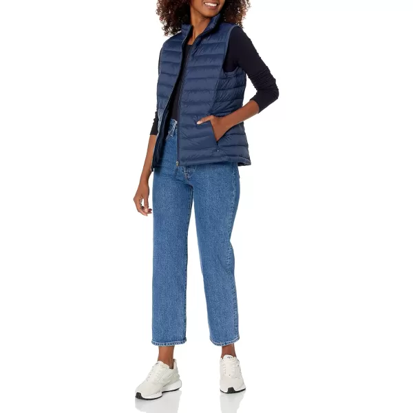 Amazon Essentials Womens Lightweight WaterResistant Packable Puffer VestNavy