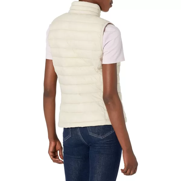 Amazon Essentials Womens Lightweight WaterResistant Packable Puffer VestOffwhite