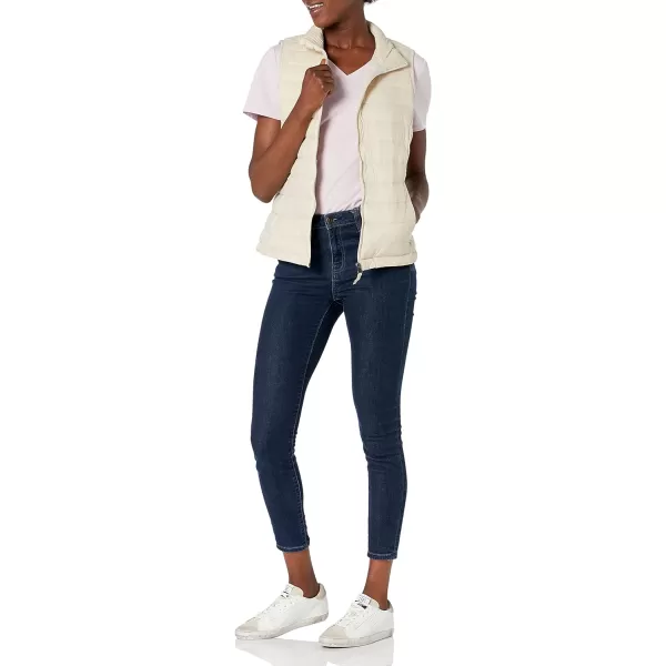 Amazon Essentials Womens Lightweight WaterResistant Packable Puffer VestOffwhite