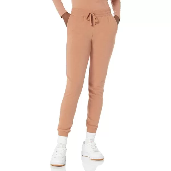 Amazon Essentials Womens Fleece Jogger Sweatpant Available in Plus SizeLight Brown