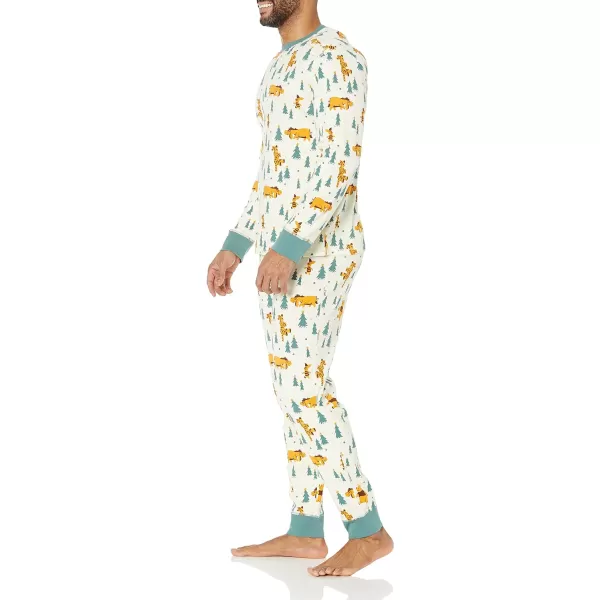 Amazon Essentials Disney Holiday Family Pajama SetsAdult Pooh Holiday Forest  Mens Snug Fit
