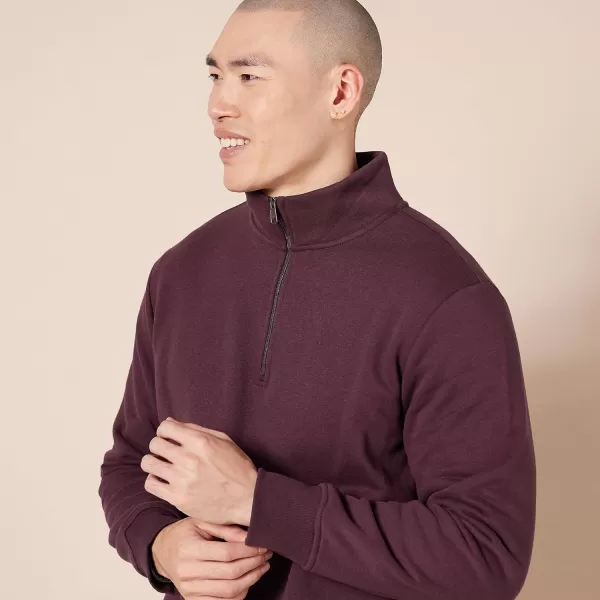 Amazon Essentials Mens LongSleeve QuarterZip Fleece SweatshirtBurgundy