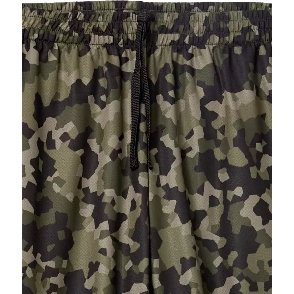 Amazon Essentials Mens Performance Tech LooseFit Shorts Available in Big amp Tall MultipacksBlackGreen Geo Camo