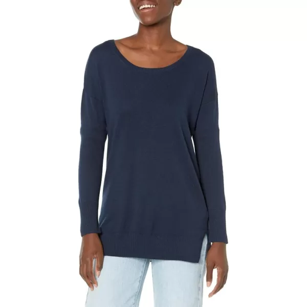 Amazon Essentials Womens Lightweight LongSleeve ScoopNeck Tunic Sweater Available in Plus SizeNavy