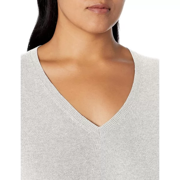 Amazon Essentials Womens ClassicFit Lightweight LongSleeve VNeck Sweater Available in Plus SizeWhite