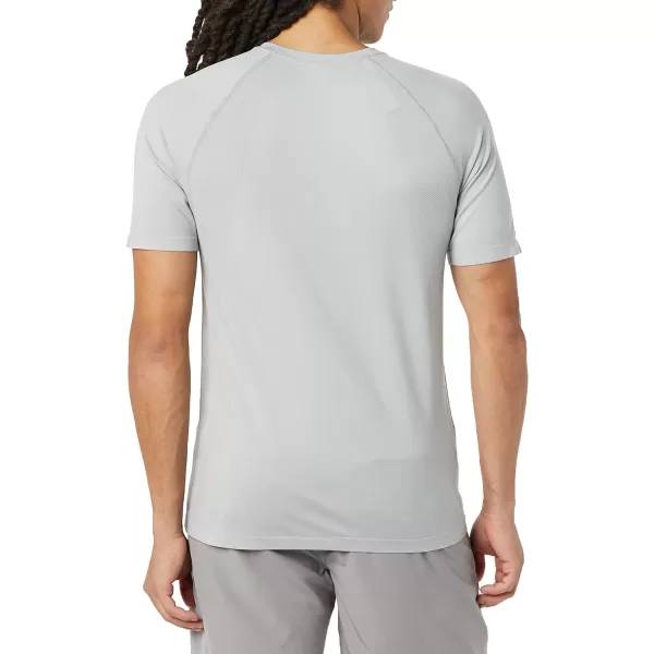 Amazon Essentials Mens Active Seamless SlimFit ShortSleeve TShirtWashed Grey