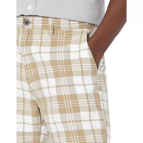 Amazon Essentials Mens ClassicFit 7 ShortKhaki Brown Plaid