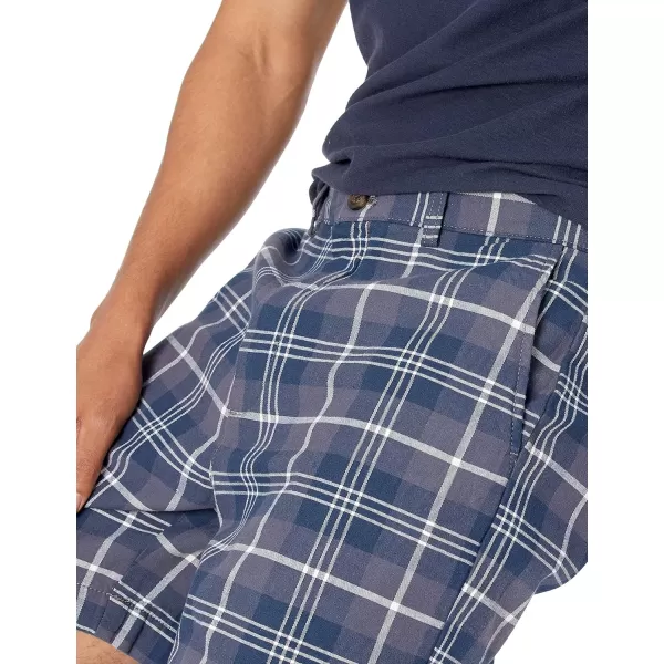 Amazon Essentials Mens ClassicFit 7 ShortNavy Plaid