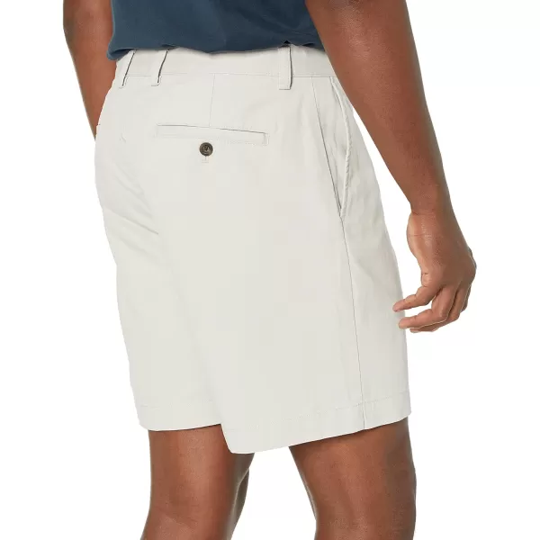 Amazon Essentials Mens ClassicFit 7 ShortSilver