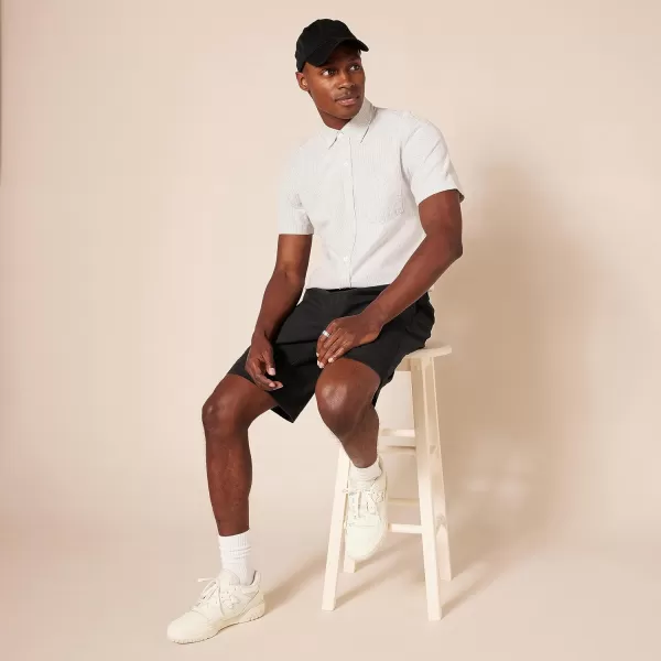 Amazon Essentials Mens ClassicFit 9 ShortBlack