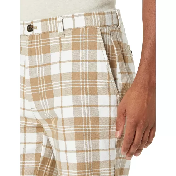 Amazon Essentials Mens ClassicFit 9 ShortKhaki Brown Plaid