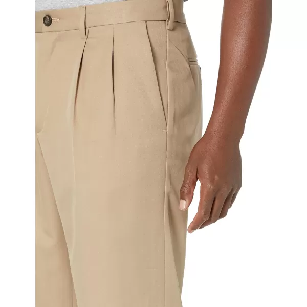 Amazon Essentials Mens ClassicFit ExpandableWaist Pleated Dress PantPolyester Khaki Brown