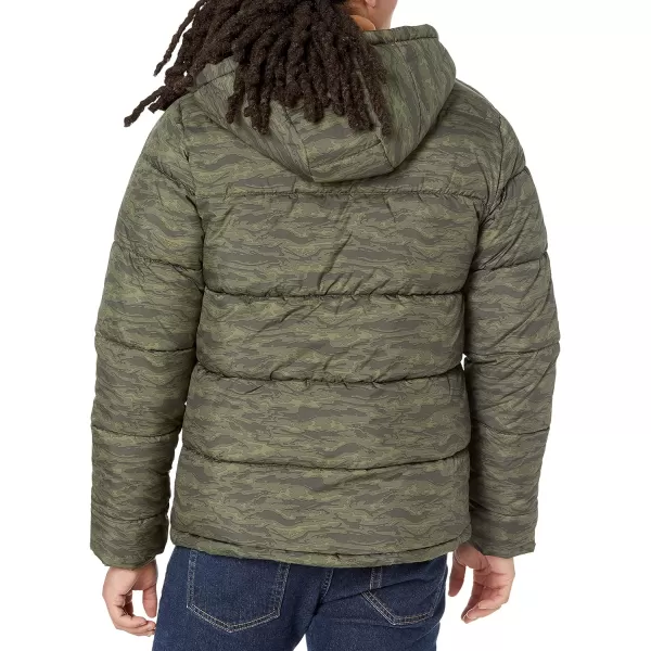 Amazon Essentials Mens Heavyweight Hooded Puffer CoatGreen Camo