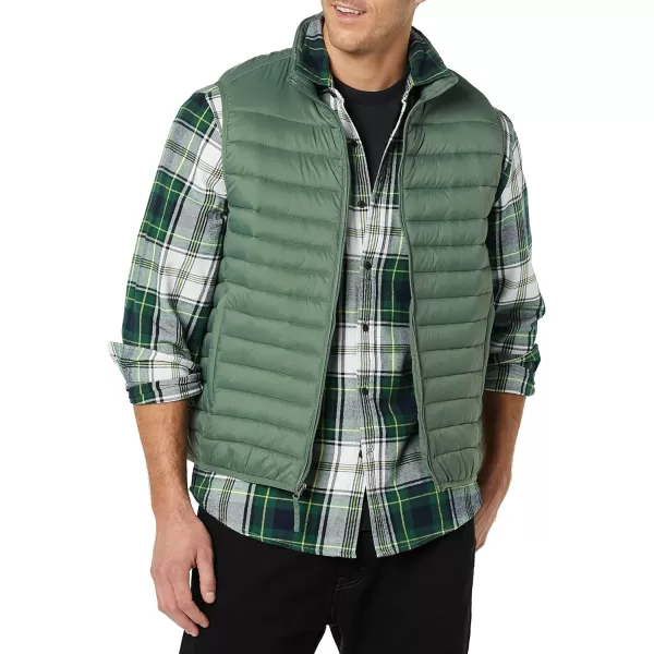 Amazon Essentials Mens Lightweight WaterResistant Packable Puffer VestGreen