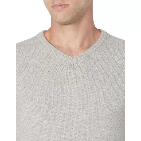 Amazon Essentials Mens LongSleeve Soft Touch VNeck SweaterLight Grey