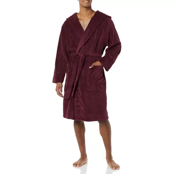 Amazon Essentials Mens MidLength Plush RobeDark Burgundy