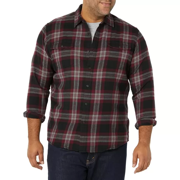 Amazon Essentials Mens RegularFit LongSleeve TwoPocket Flannel ShirtBlack Burgundy Plaid