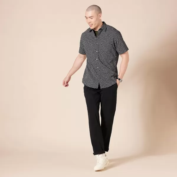 Amazon Essentials Mens RegularFit ShortSleeve Print ShirtBlack Floral