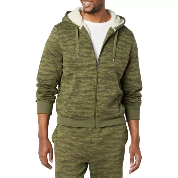 Amazon Essentials Mens SherpaLined FullZip Hooded Fleece SweatshirtCamo