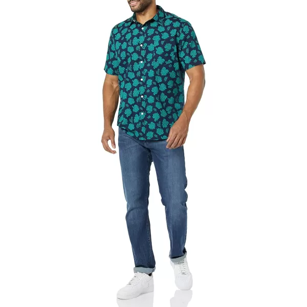 Amazon Essentials Mens ShortSleeve Stretch Poplin Shirt Available in Big amp TallNavy Leaf Print