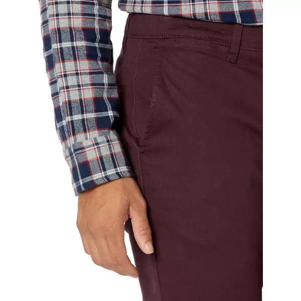 Amazon Essentials Mens SkinnyFit Casual Stretch Chino PantBurgundy