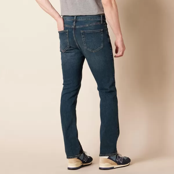 Amazon Essentials Mens SlimFit Bootcut JeanDark Wash