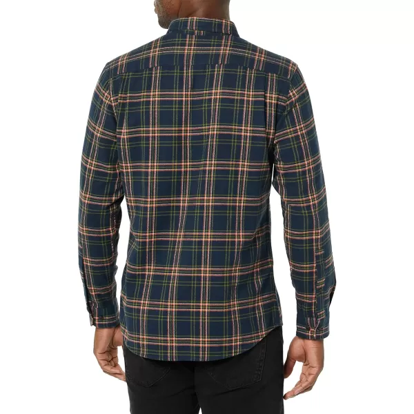 Amazon Essentials Mens SlimFit LongSleeve Flannel ShirtDark Green Plaid