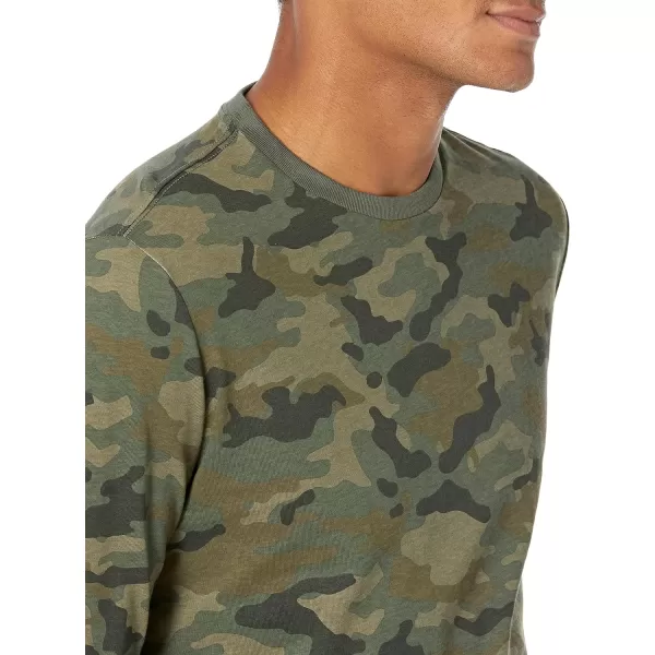 Amazon Essentials Mens SlimFit LongSleeve TShirtGreen Camo No Pocket