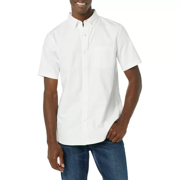 Amazon Essentials Mens SlimFit Short Sleeve Stretch Oxford Shirt with PocketWhite