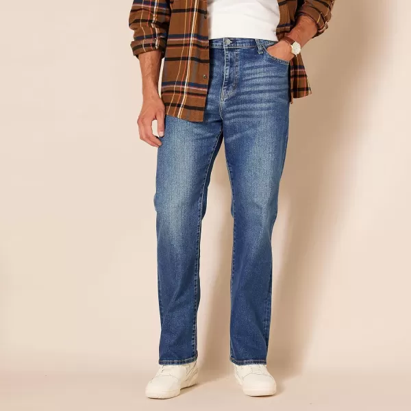 Amazon Essentials Mens StraightFit Stretch JeanMedium Wash
