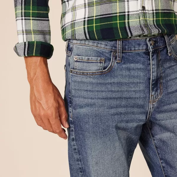 Amazon Essentials Mens StraightFit Stretch JeanMedium Wash
