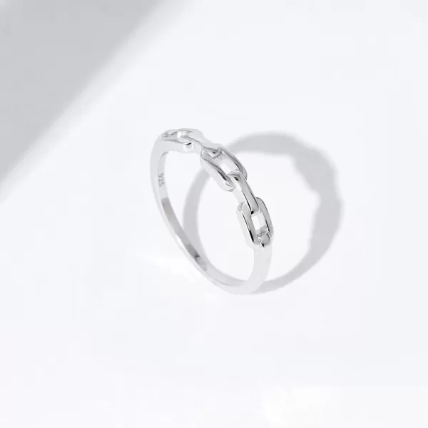 Amazon Essentials Plated Sterling Silver Chain Link Accent RingRhodium 10