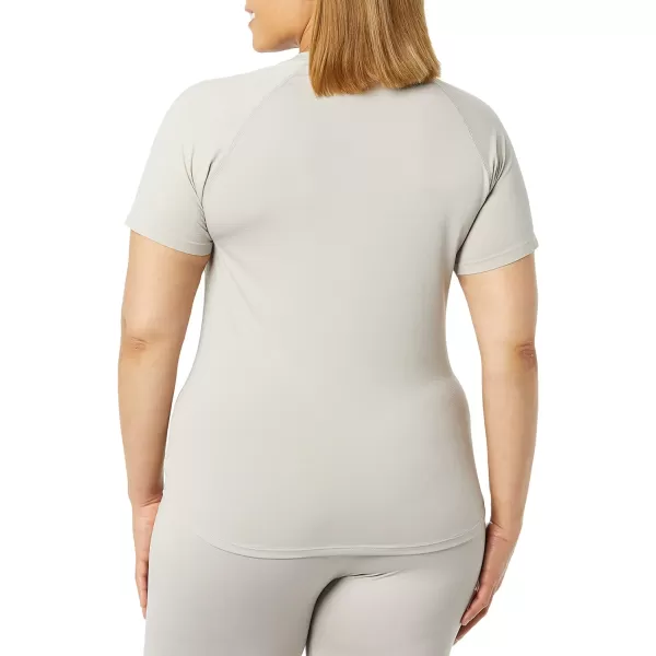 Amazon Essentials Womens Active Seamless SlimFit ShortSleeve TShirtLight Grey